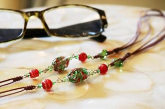 とんぼ玉　メガネチェーン