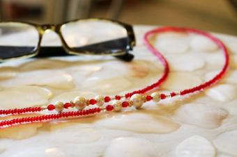 とんぼ玉　メガネチェーン